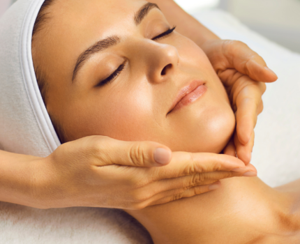 Klassische Kosmetik-Behandlung.